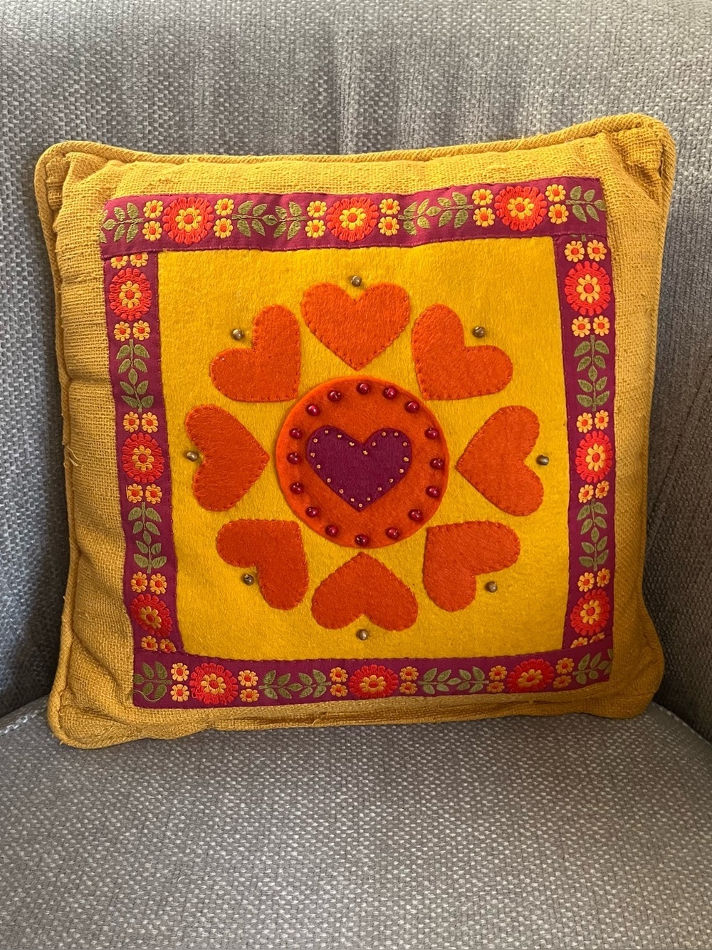 VTG Handcrafted Peruvian Folk Art Wool Felt Appliqué Embroidered Heart Pillow